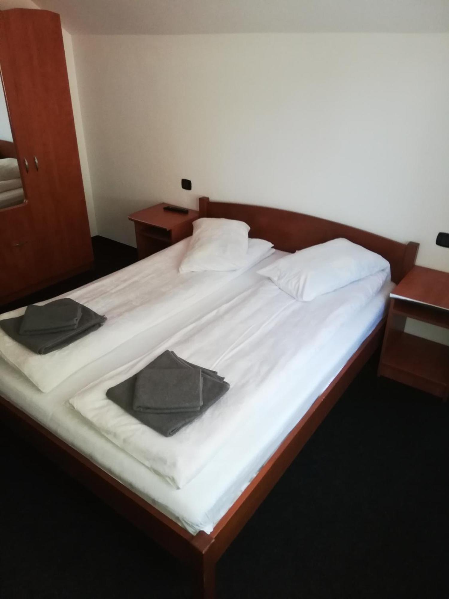 Hotel Cabana Cascada Cailor Borşa Zimmer foto
